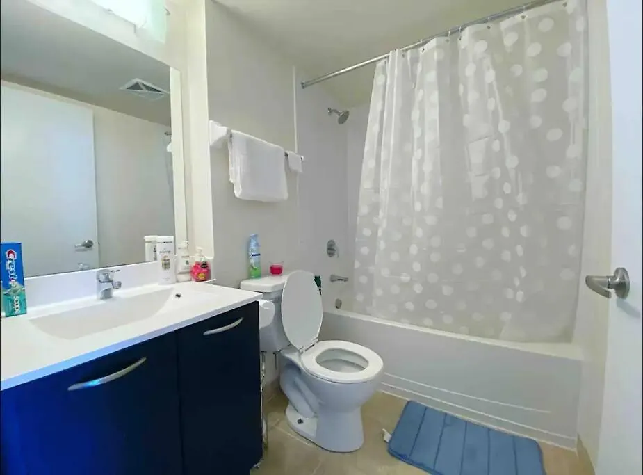 Appartement Cozy One Bedroom Unit With Balcony Toronto